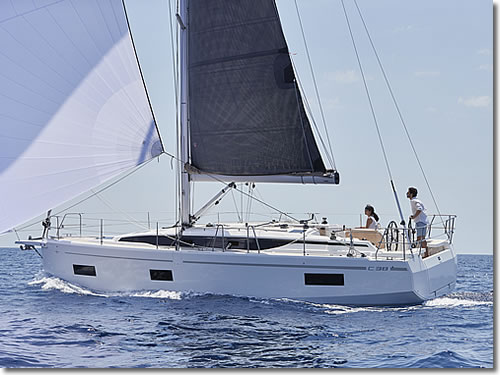 Rent the yacht Bavaria - C 38