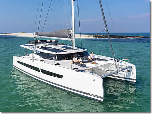 Rent the yacht Fountaine Pajot - Aura 51